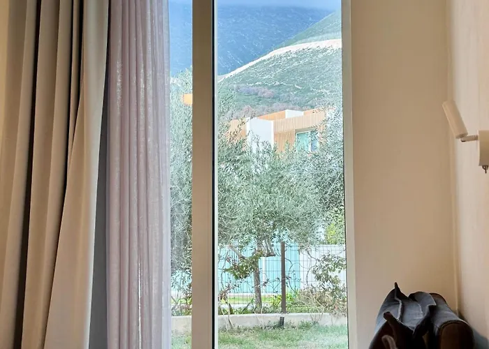 The Olive Retreat Villa, Coast Palasë